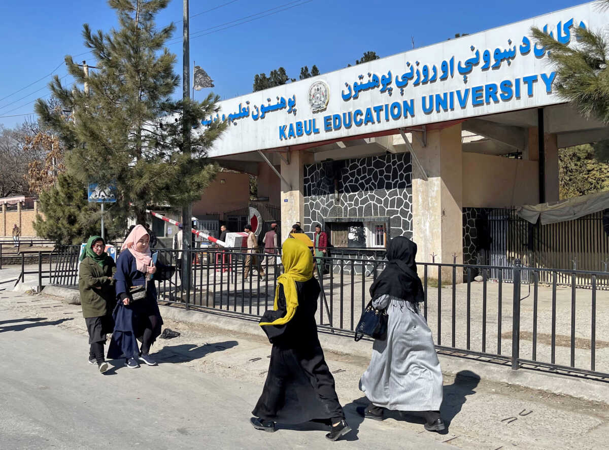 Αφγανιστάν: Οι Ταλιμπάν απέκλεισαν τις γυναίκες και από τα πανεπιστήμια