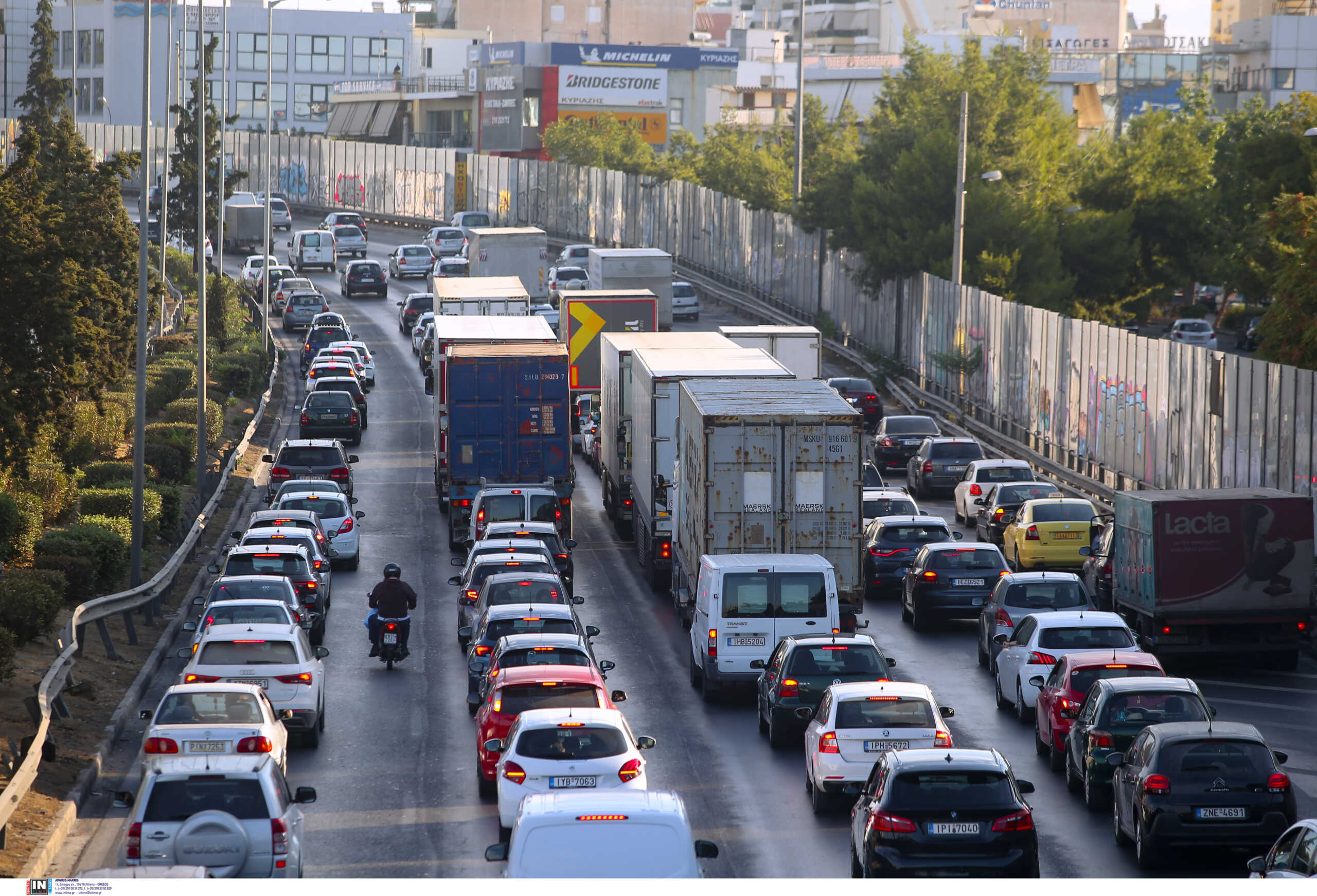 Μποτιλιάρισμα στον Κηφισό λόγω τροχαίου λίγο πριν την έξοδο για Κηφισιά