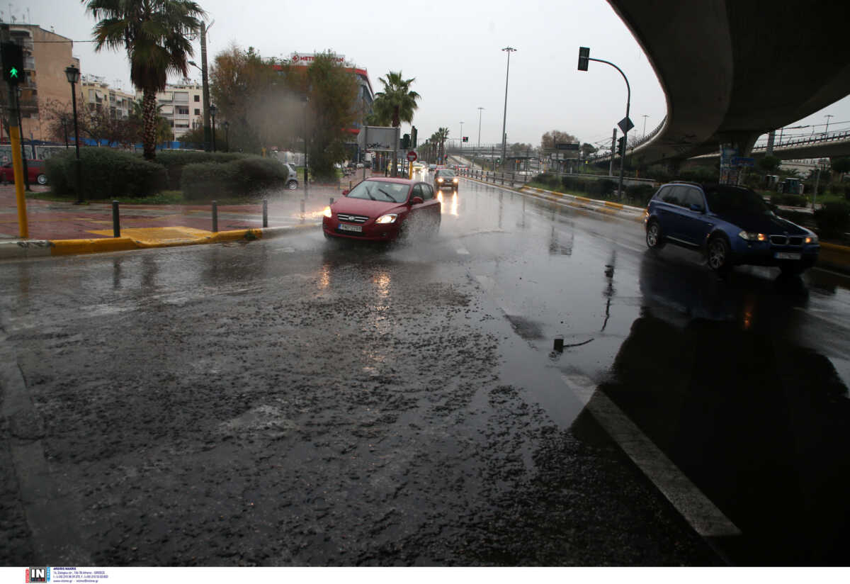 Κακοκαιρία στην Αττική: Νέα ισχυρή σύσταση στους πολίτες να περιορίσουν τις μετακινήσεις τους