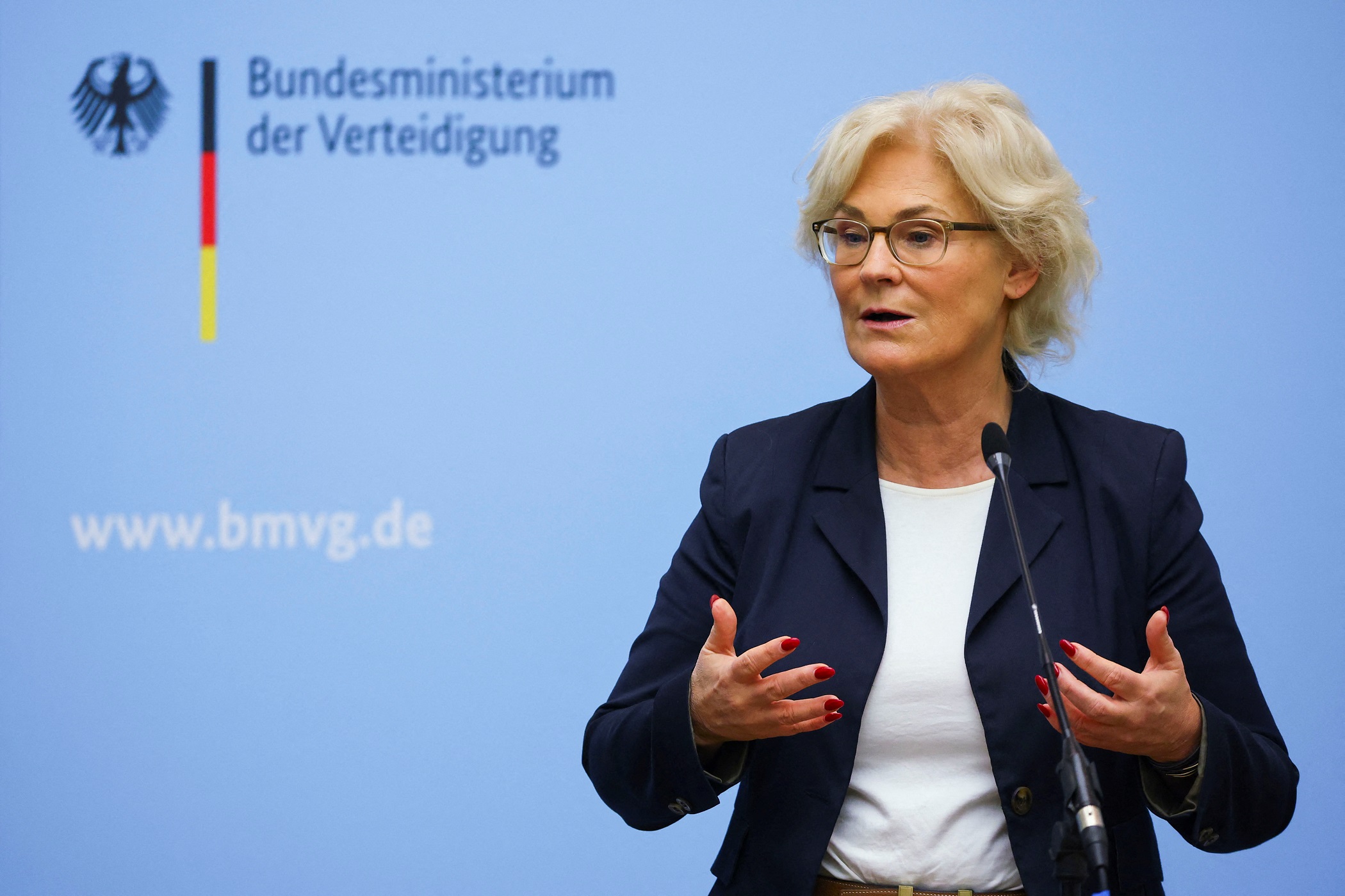 Γερμανία: Οδεύει προς παραίτηση η υπουργός Άμυνας Κριστίνε Λάμπρεχτ
