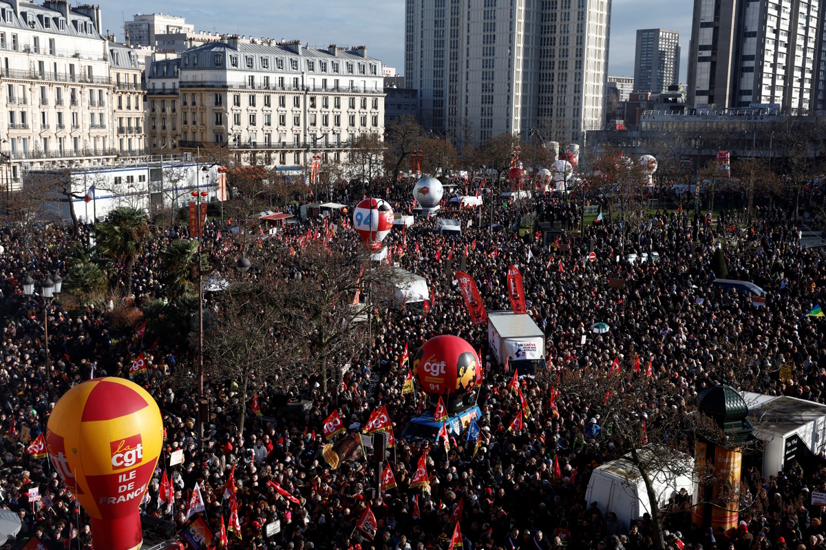 Γαλλία: Ογκώδεις διαδηλώσεις σε Παρίσι και μεγάλες πόλεις κατά της ασφαλιστικής μεταρρύθμισης