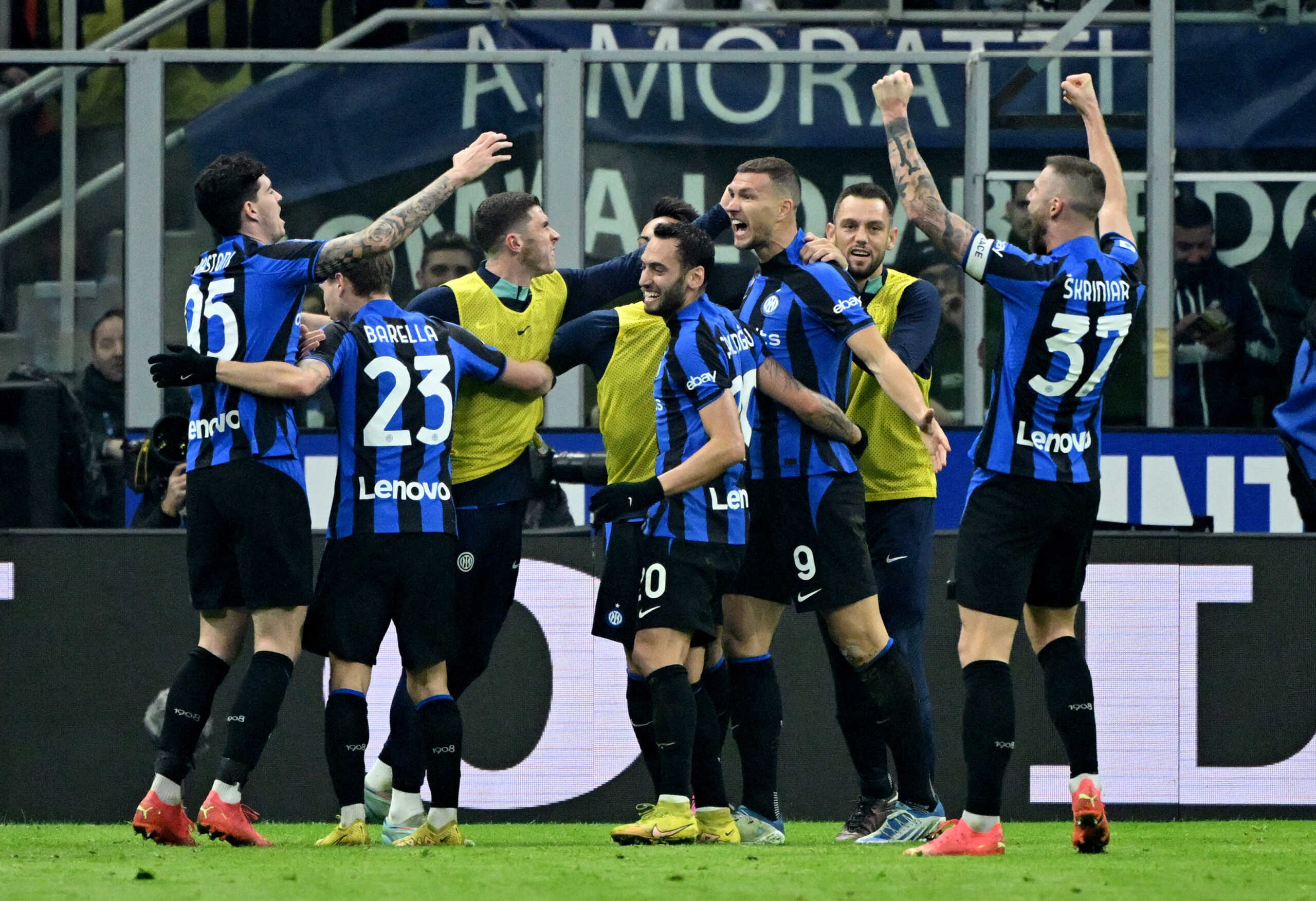 Soccer Football - Serie A - Inter Milan v Napoli - San Siro, Milan, Italy - January 4, 2023 Inter Milan's Edin Dzeko celebrates scoring their first goal with teammates REUTERS