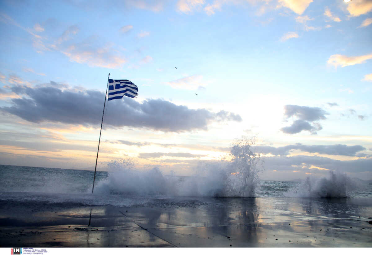 Καιρός: Επικαιροποιήθηκε το έκτακτο δελτίο επιδείνωσης – Βροχές, καταιγίδες και χιόνια μέχρι την Τρίτη