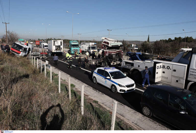 Αποκαταστάθηκε πλήρως η κίνηση των οχημάτων στην Αθηνών – Λαμίας μετά την τρομερή καραμπόλα