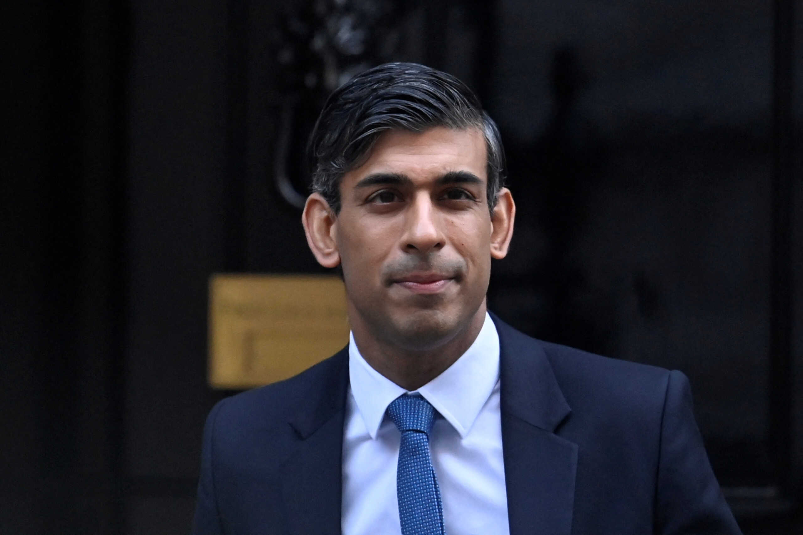 British Prime Minister Rishi Sunak leaves Downing Street for the Houses of Parliament in London, Britain January 18, 2023. REUTERS