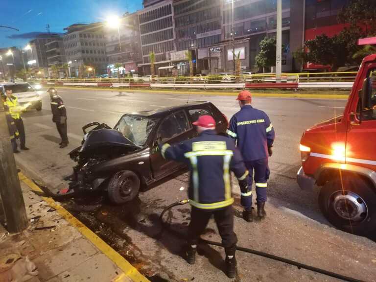 Σοβαρό τροχαίο στη Λεωφόρο Συγγρού με έναν τραυματία - Ντοκουμέντο με τη στιγμή του ατυχήματος