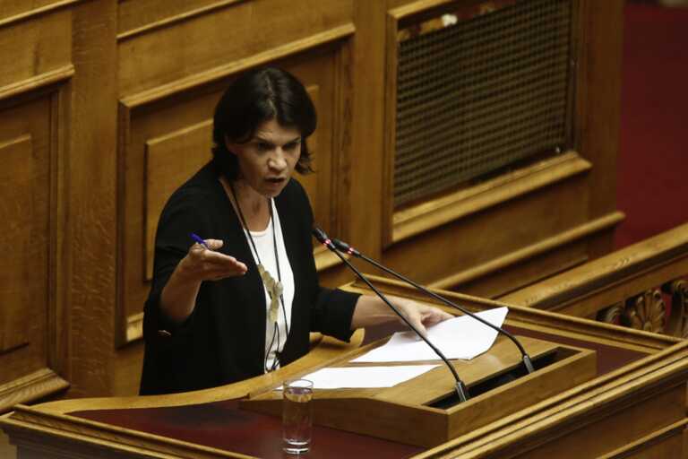 Τάνια Ελευθεριάδου: «Η ΝΔ θέλει να συμψηφίσει 7.000 ευρώ από νόμιμη εργασία μου με τους Πάτσηδες»