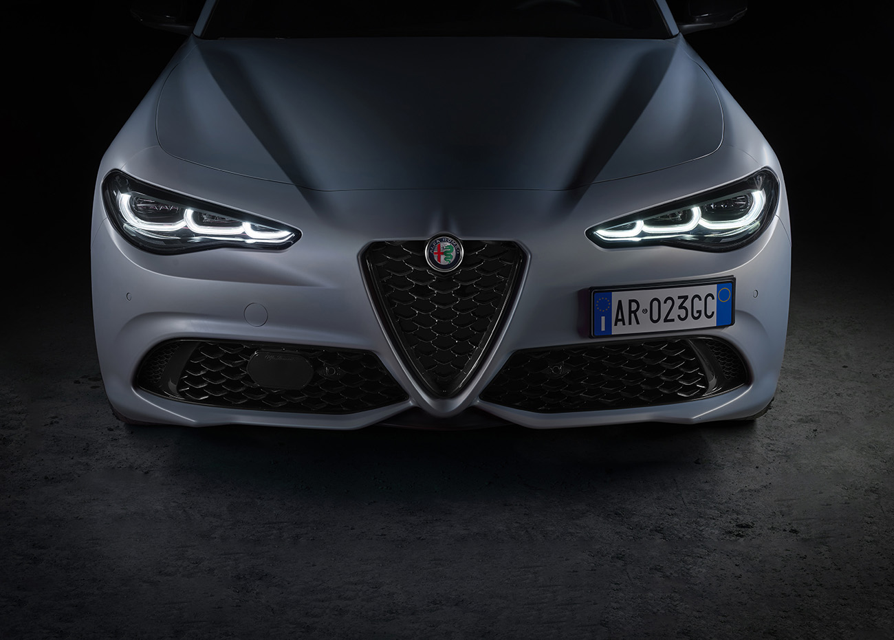 H πλατφόρμα Giorgio της Alfa Romeo κυριαρχεί στα βραβεία Auto Illustrierte2023