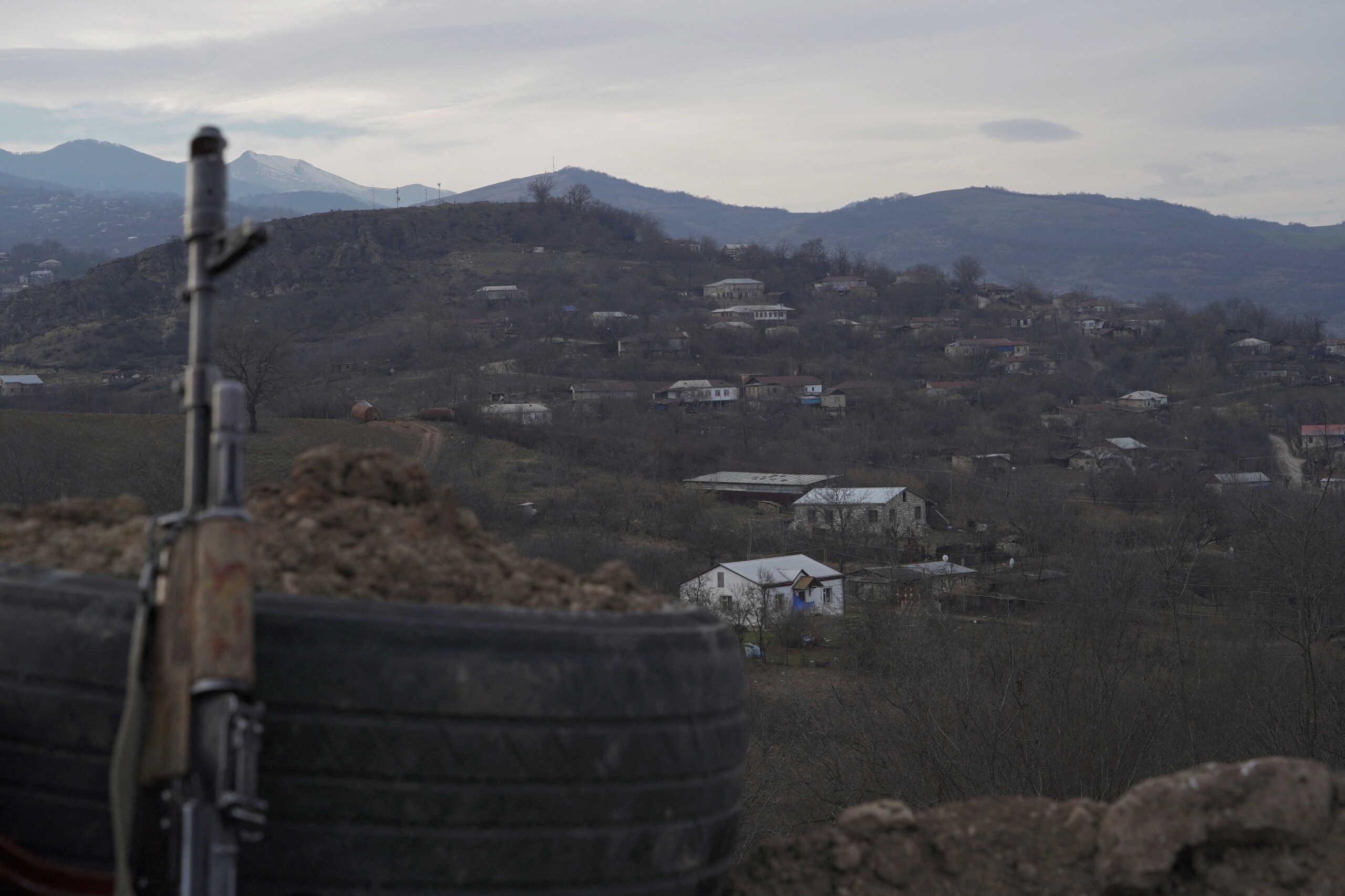 Αρμενία: Φωτιά σε στρατόπεδο – 15 νεκροί