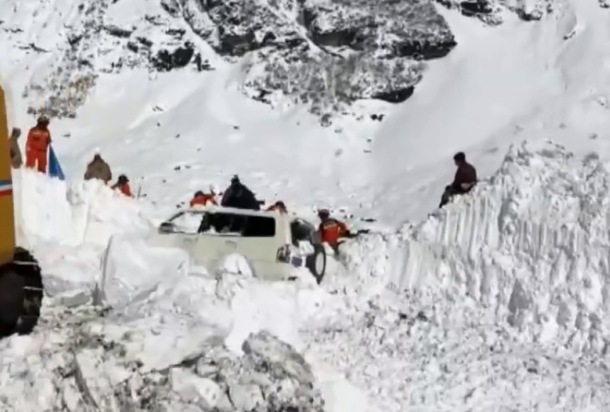 Κίνα: Τους 28 έφτασαν οι νεκροί από τη χιονοστιβάδα στο Θιβέτ