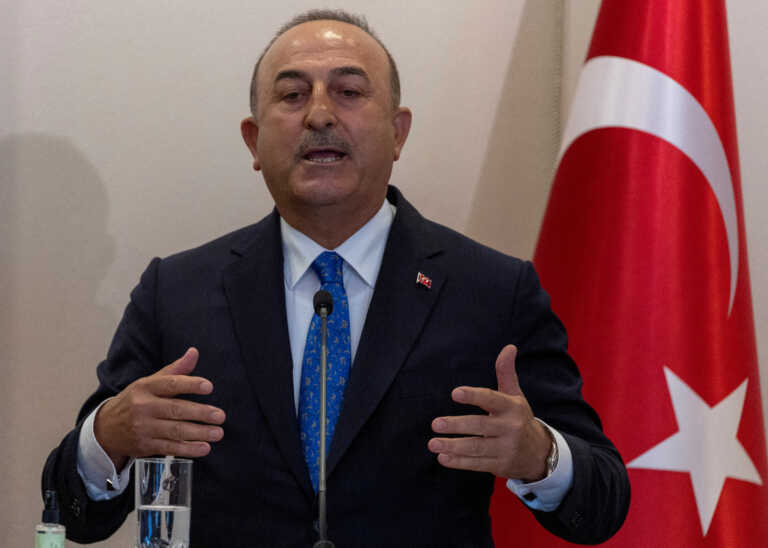 «Σκόπιμο» το κλείσιμο των προξενείων στην Κωνσταντινούπολη λέει ο Τσαβούσογλου