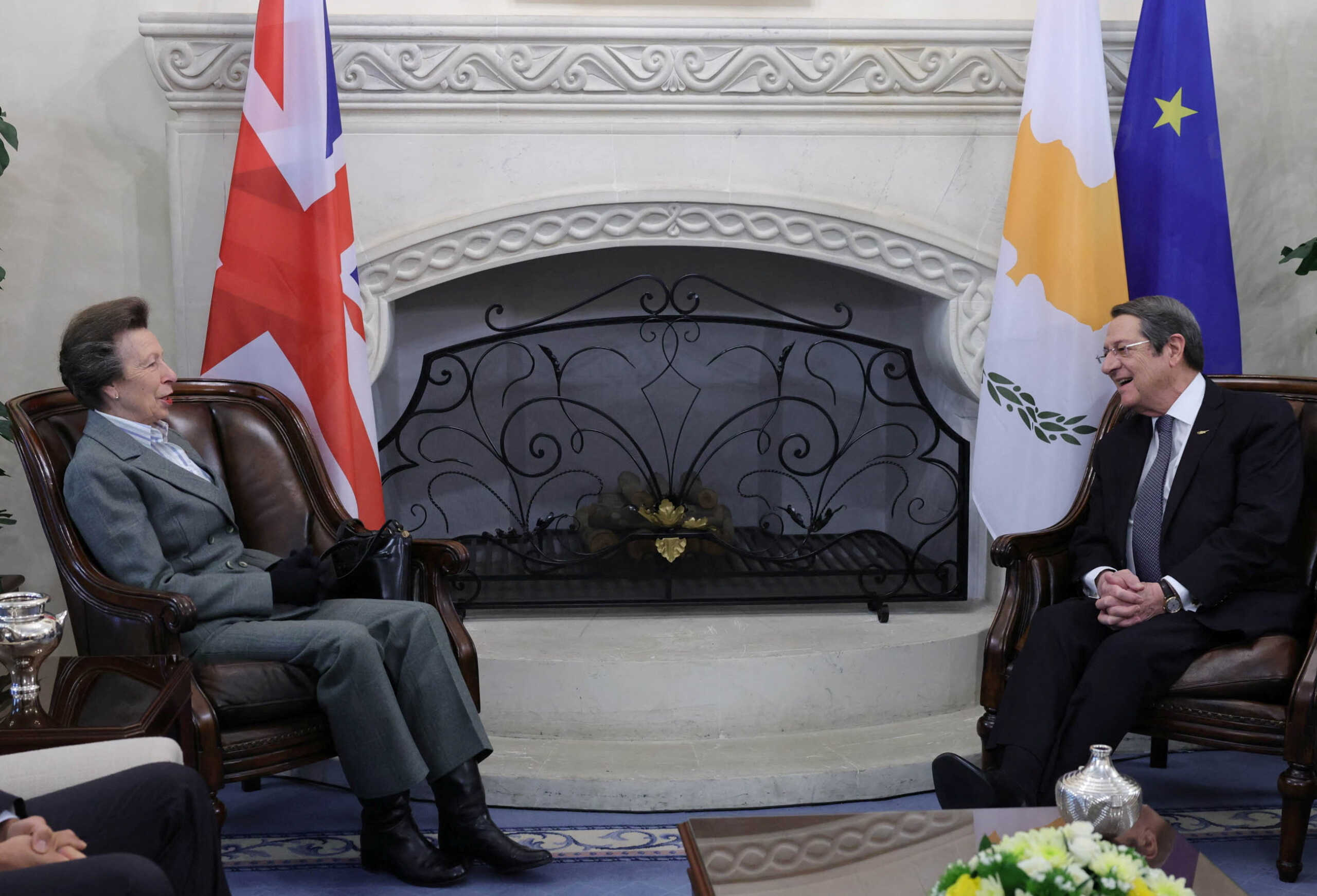 Κύπρος: Η πριγκίπισσα Άννα συναντήθηκε με τον Νίκο Αναστασιάδη – Χάρισε στον Πρόεδρο ένα πορτραίτο της