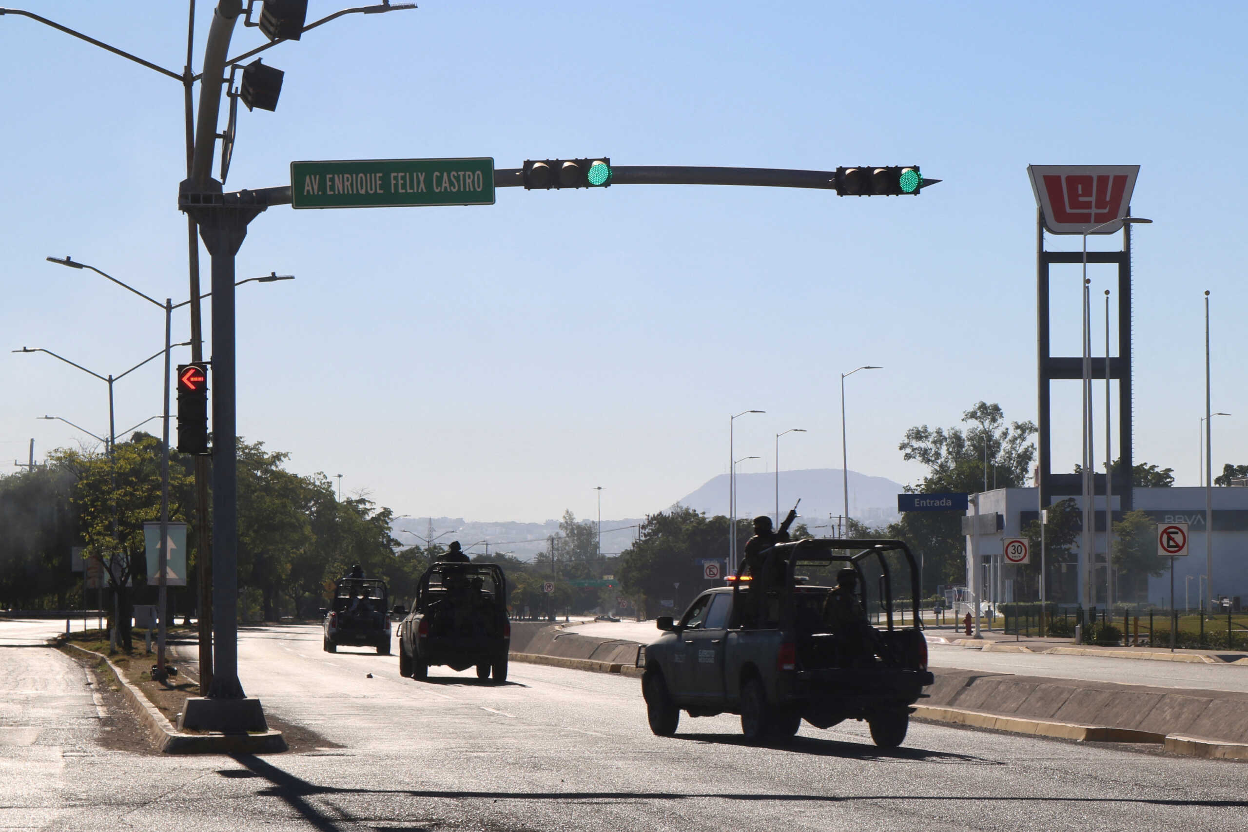 Mexican soldiers patrol following the detention of Mexican drug gang leader Ovidio Guzman, a son of incarcerated kingpin Joaquin "El Chapo" Guzman, who has been arrested by Mexican authorities, in Culiacan, Mexico, January 5, 2023. REUTERS