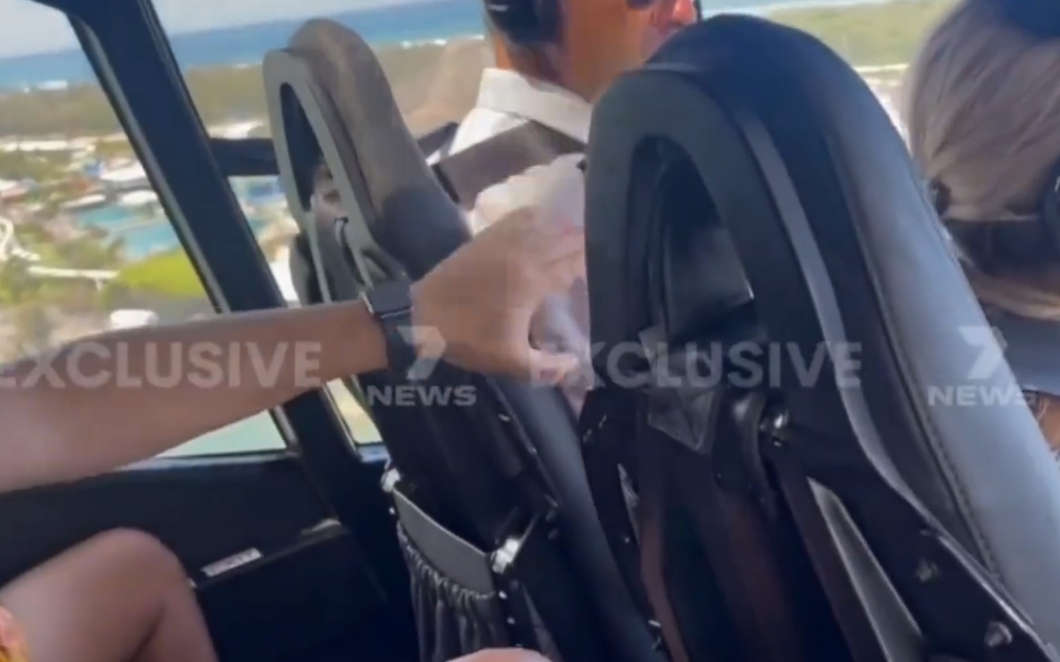 Αυστραλία: Σοκαριστικό βίντεο από την σύγκρουση ελικοπτέρων  – Σκουντούσαν τον πιλότο μέσα στην καμπίνα
