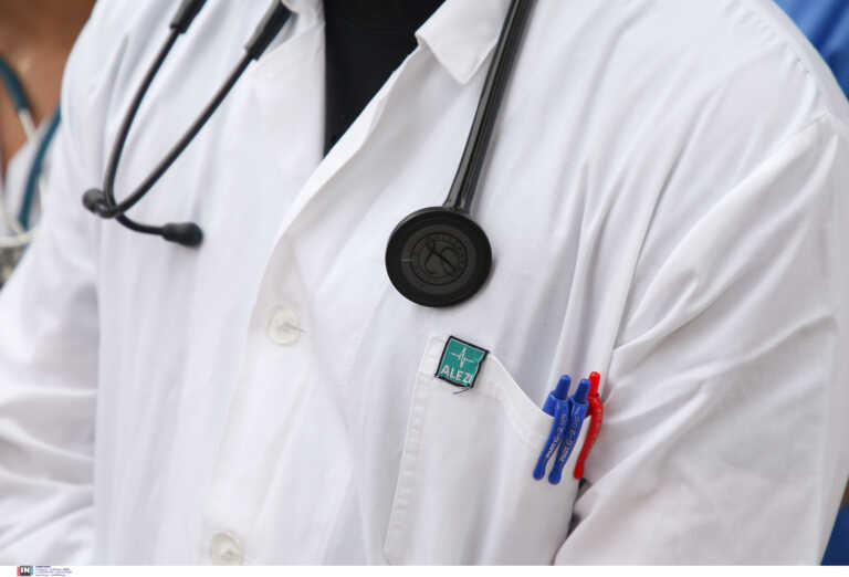 «Πυρά» των γιατρών εναντίον του site που δίνει αναρρωτικές άδειες και φάρμακα με ένα «κλικ» - Ο... τιμοκατάλογος των «υπηρεσιών»