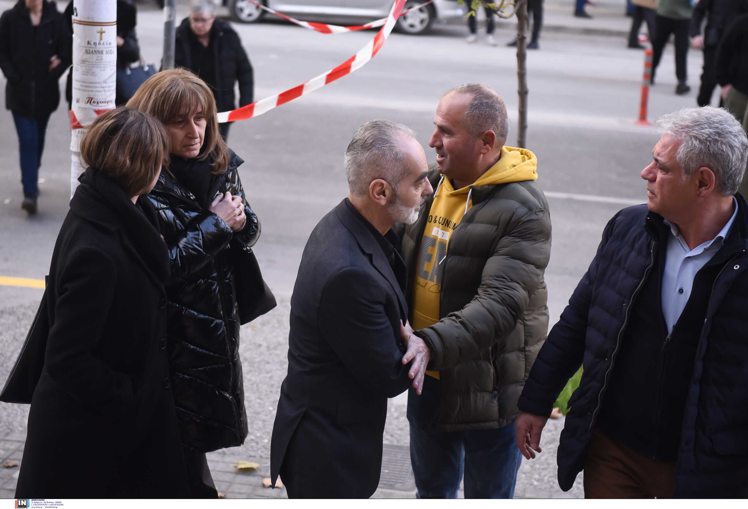 Δίκη για δολοφονία Άλκη Καμπανού: Η αναβολή, το νέο ξέσπασμα της μάνας και η μάχη Κούγια – Λύτρα