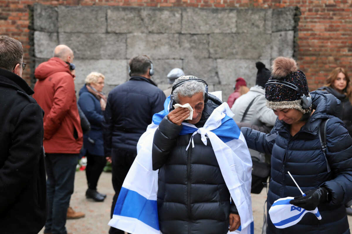 Ολοκαύτωμα: Η εικονική πραγματικότητα σε «μεταφέρει» στο στρατόπεδο του Άουσβιτς