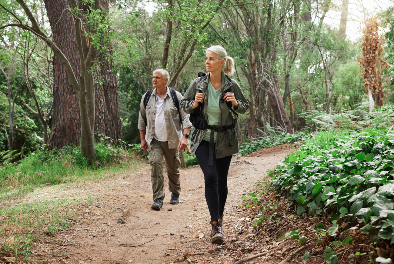 Άνοια: Μικρότερος ο κίνδυνος για ηλικιωμένες που περπατάνε και είναι δραστήριες σωματικά