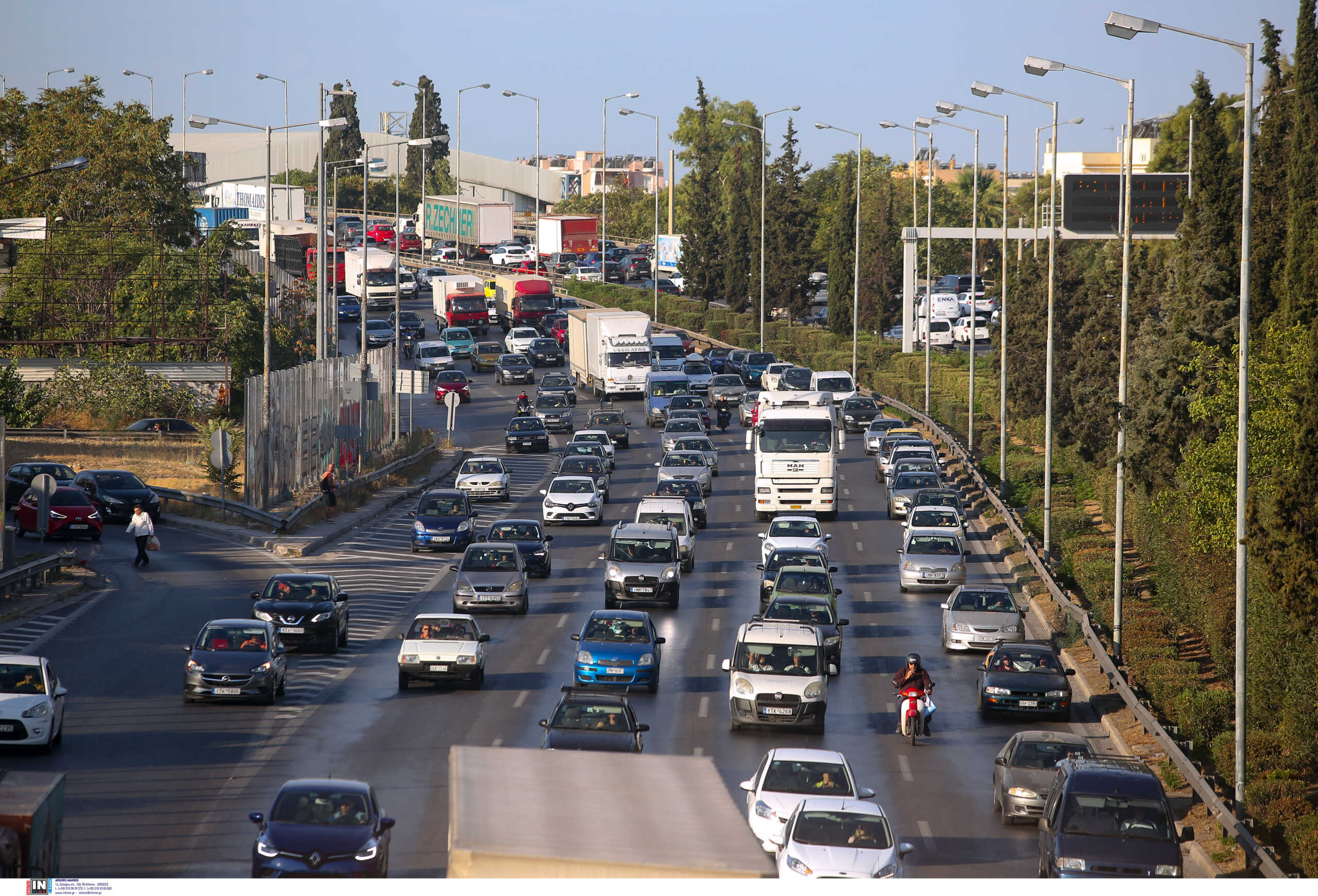 Κίνηση στους δρόμους: Μποτιλιάρισμα πάνω από χιλιομέτρων στον Κηφισό – Ποιοι άλλοι δρόμοι έχουν «φρακάρει»