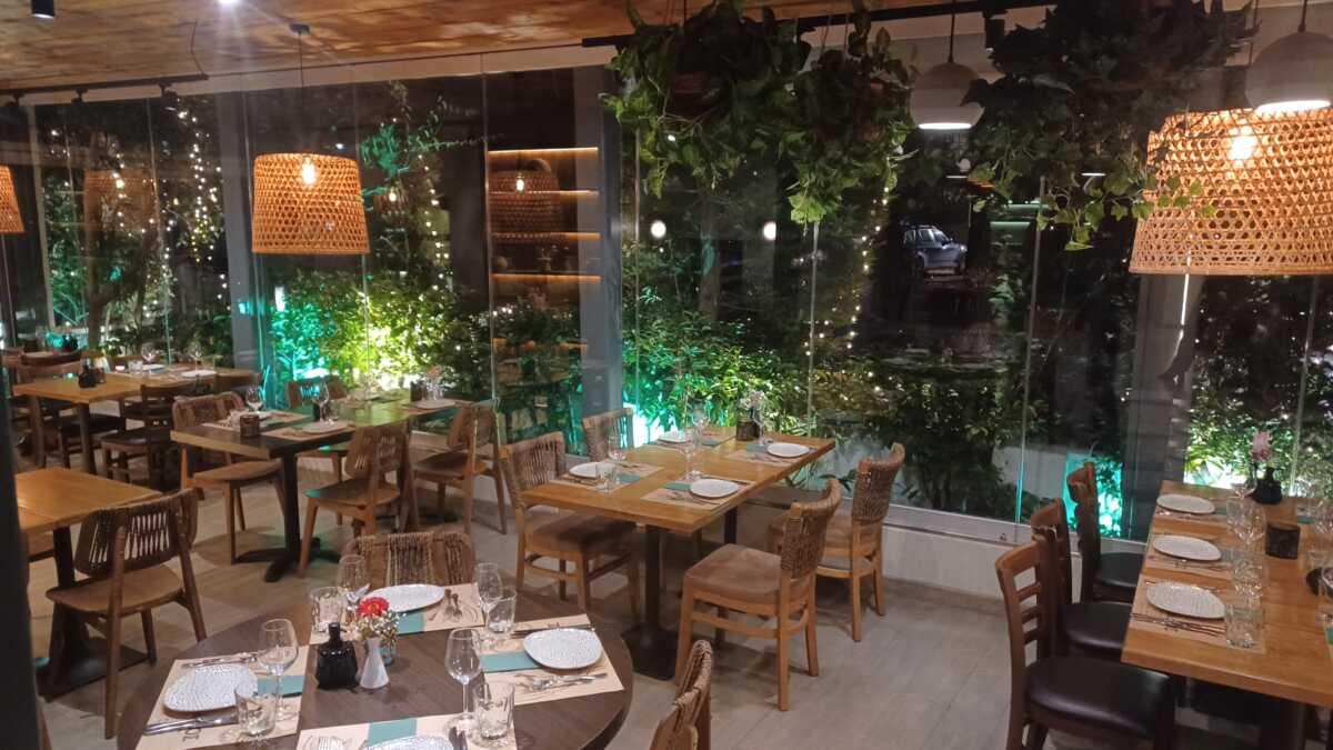 Κρίθαμος: Το εστιατόριο του Ελληνοαμερικανού επιχειρηματία Στέλιου Κωνσταντινίδη, η Κάρπαθος και τα επόμενα σχέδια