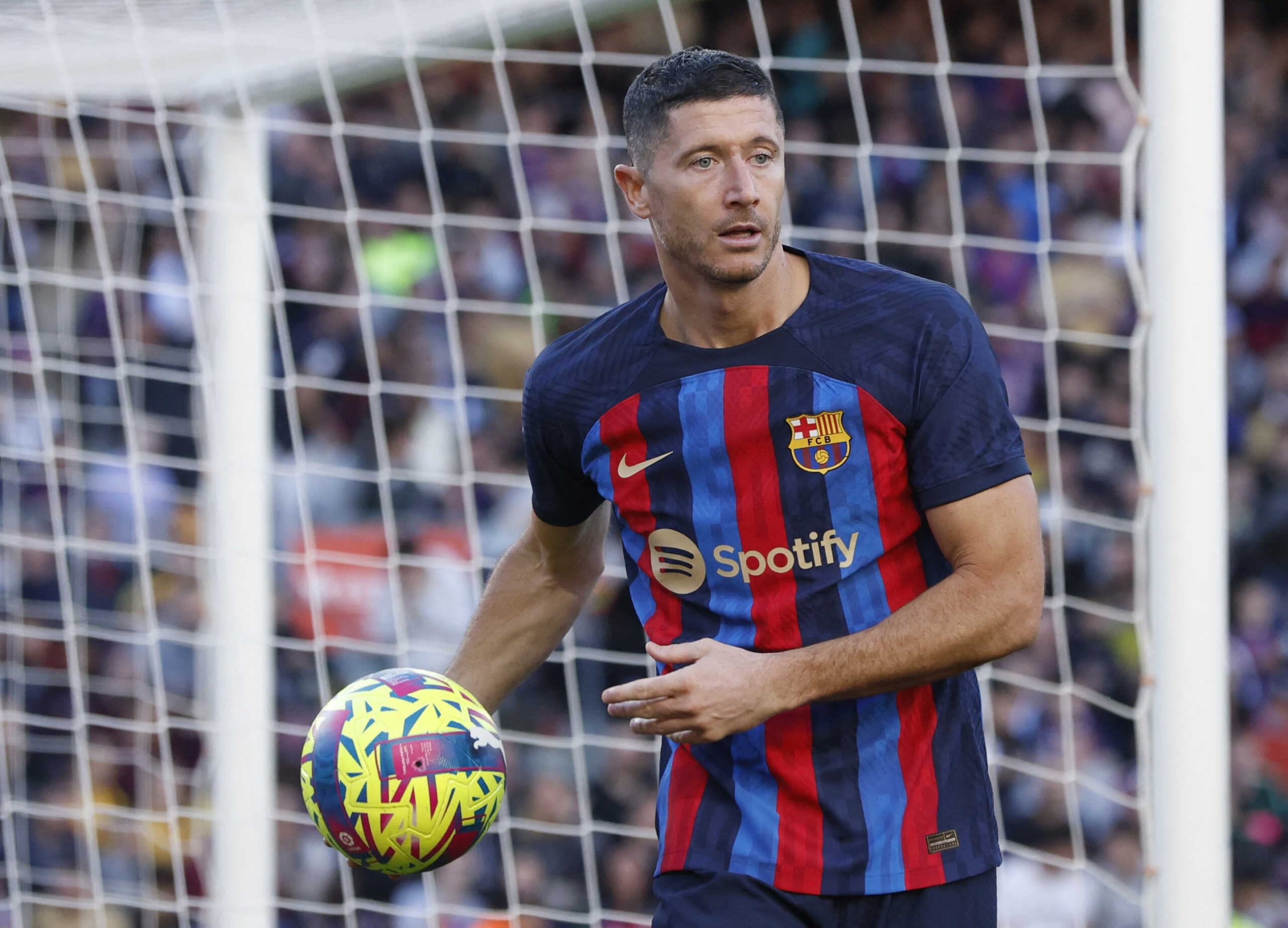Soccer Football - LaLiga - FC Barcelona v Espanyol - Camp Nou, Barcelona, Spain - December 31, 2022 FC Barcelona's Robert Lewandowski REUTERS