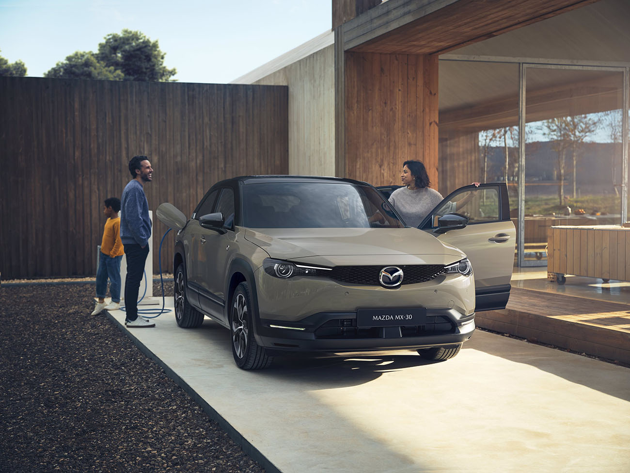 Η Mazda παρουσιάζει το MX-30 e-Skyactiv R-EV!