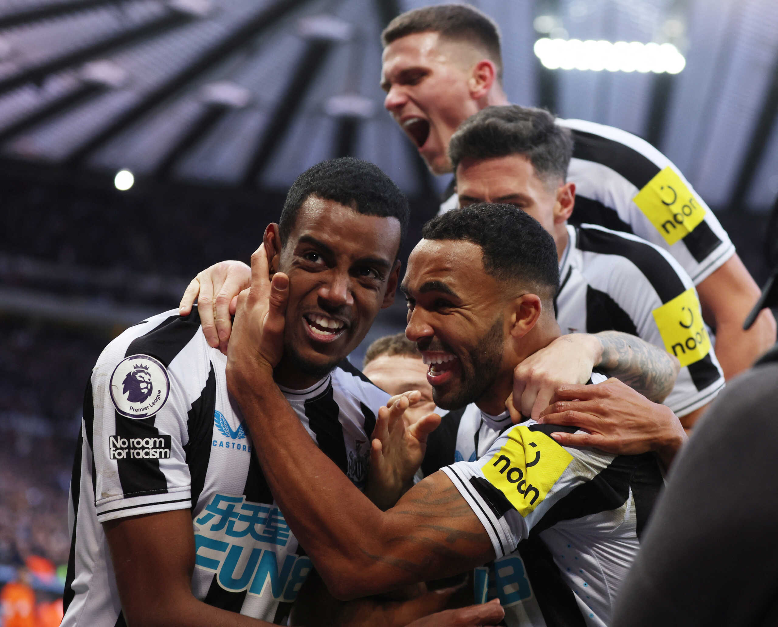 Soccer Football - Premier League - Newcastle United v Fulham - St James' Park, Newcastle, Britain - January 15, 2023 Newcastle United's Alexander Isak celebrates scoring their first goal with Callum Wilson Action Images via Reuters