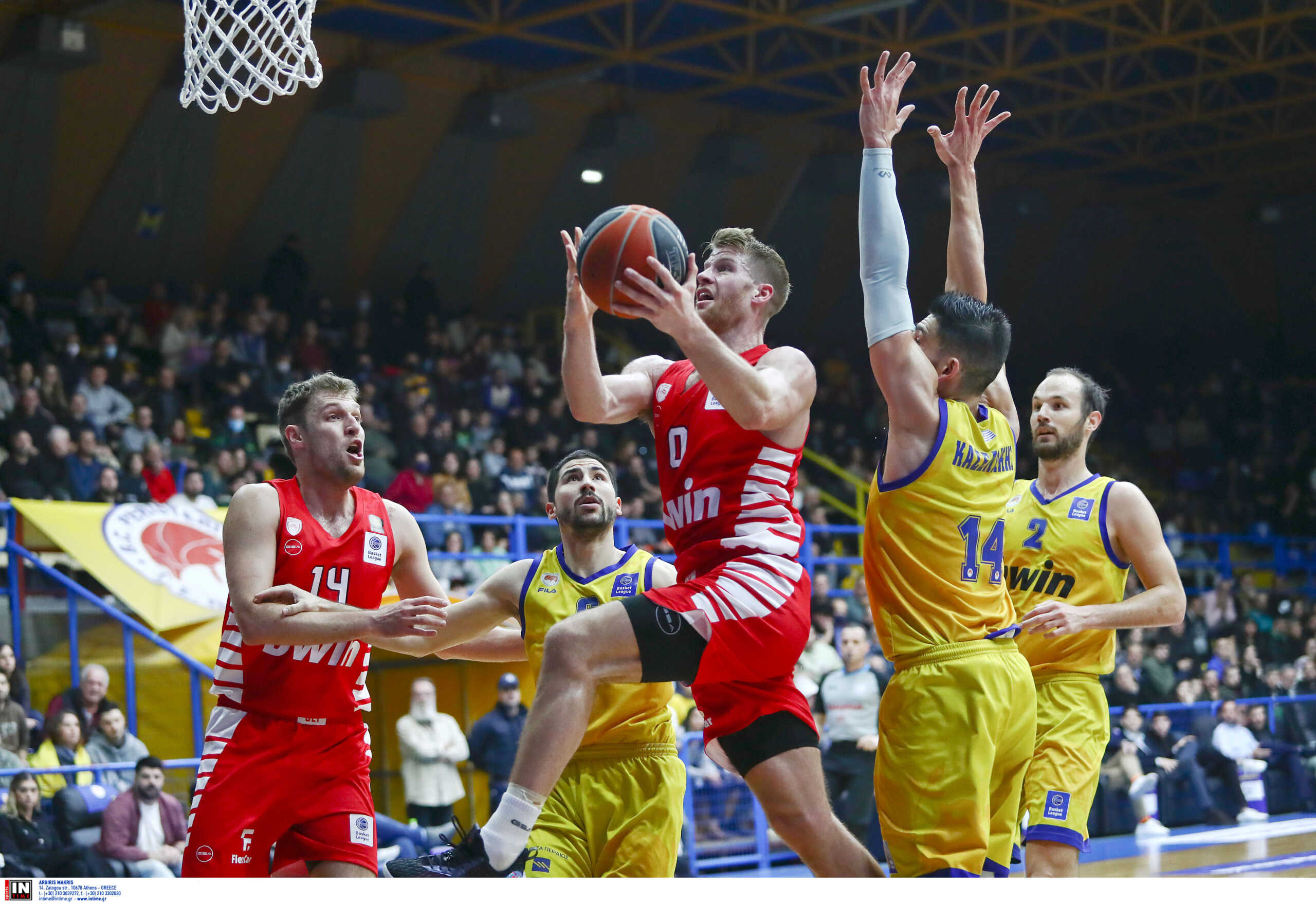 Περιστέρι – Ολυμπιακός 86-87: Ο Γουόκαπ διατήρησε το αήττητο στην Basket League
