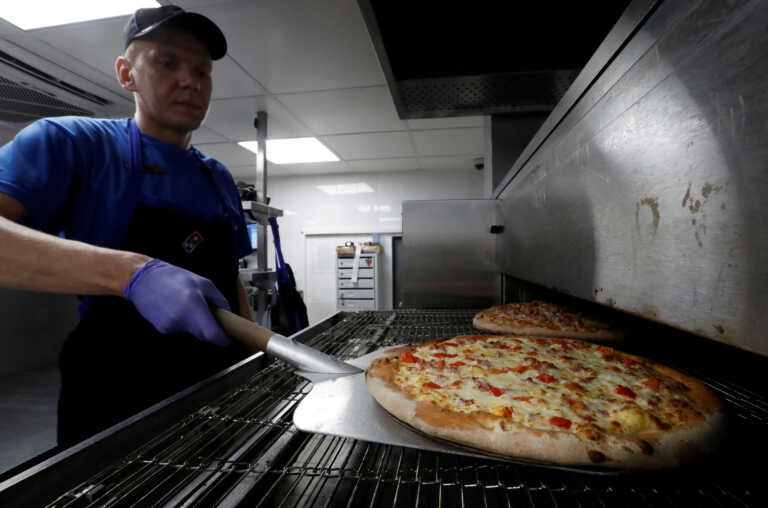 Εδιμβούργο: Ο αλτρουιστής ιδιοκτήτης πιτσαρίας που προσφέρει δωρεάν πίτσες όλο τον Ιανουάριο