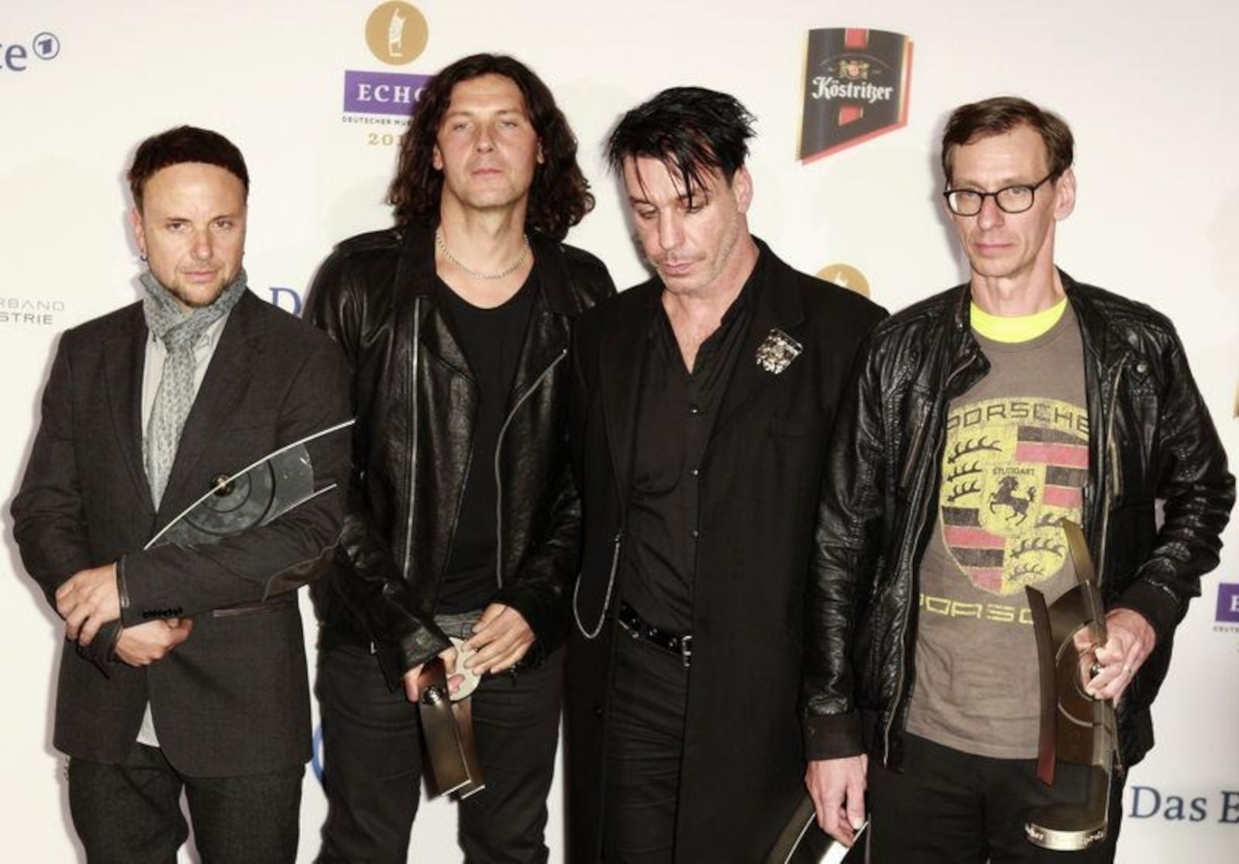 Rammstein: Έκλεψαν το άγαλμα του τραγουδιστή Τιλ Λίντεμαν μια μέρα μετά την ανέγερσή του