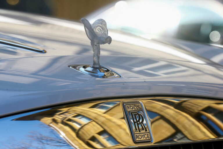 Η Rolls-Royce ανακοίνωσε ρεκόρ πωλήσεων παρά την οικονομική κρίση