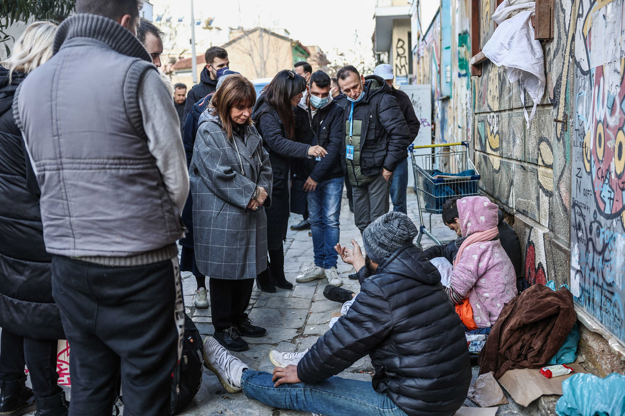 Κατερίνα Σακελλαροπούλου: Μίλησε με χρήστες ουσιών συμμετέχοντας σε δράση του ΟΚΑΝΑ