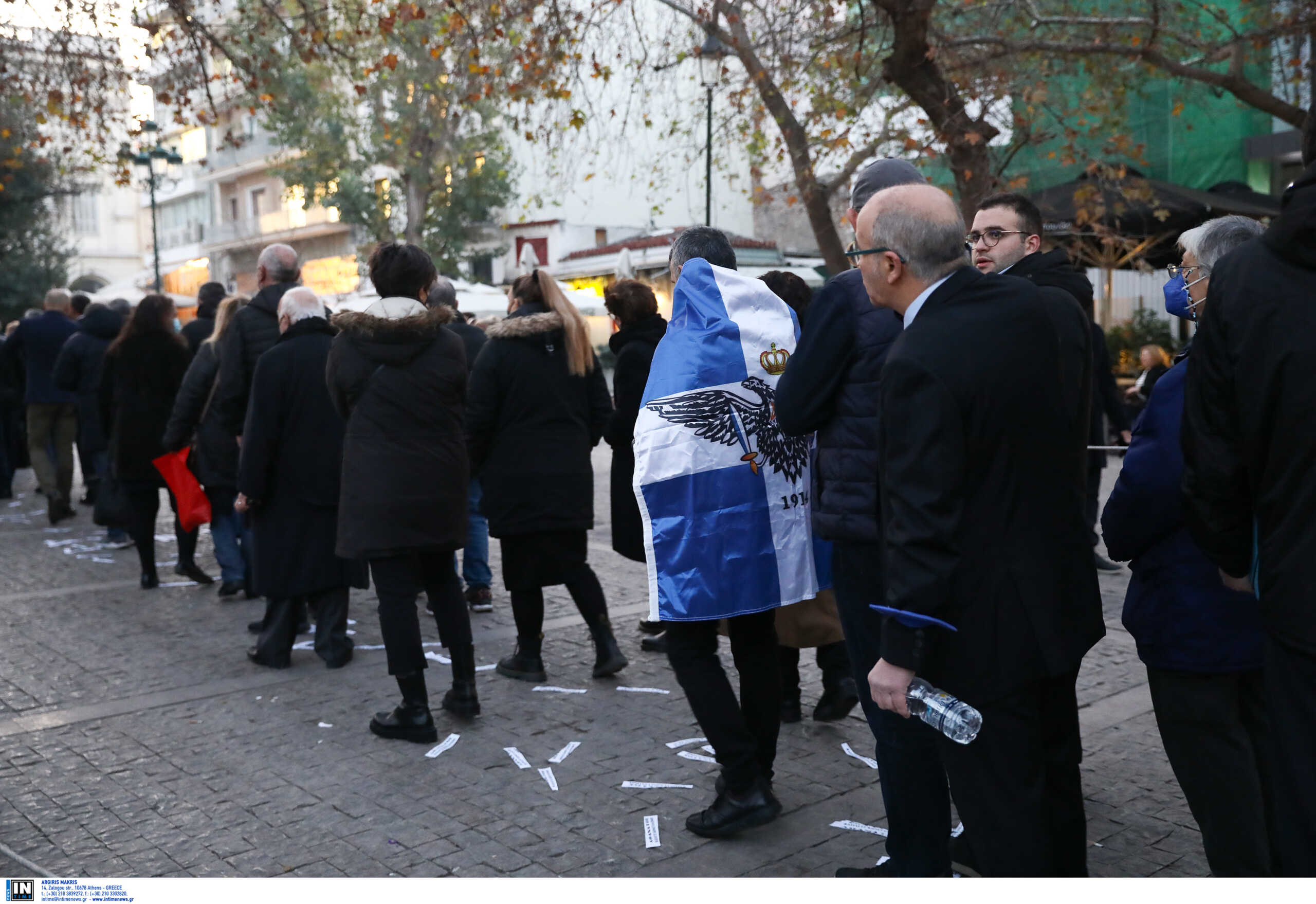 Κηδεία τέως βασιλιά Κωνσταντίνου: Βασιλείς και επίσημοι προσκεκλημένοι στη Μητρόπολη Αθηνών