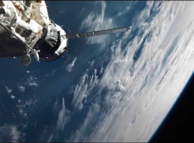 The Challenge: Η ρωσική ταινία που γυρίστηκε στο διάστημα – Δείτε το τρέιλερ