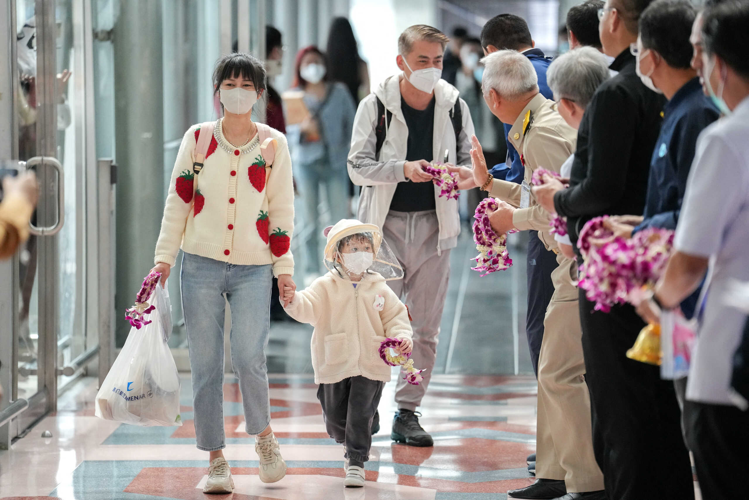 Passengers from China's Xiamen arrive at Bangkok’s Suvarnabhumi airport after China reopens its borders amid the coronavirus (COVID-19) pandemic, in Bangkok, Thailand, January 9, 2023. REUTERS