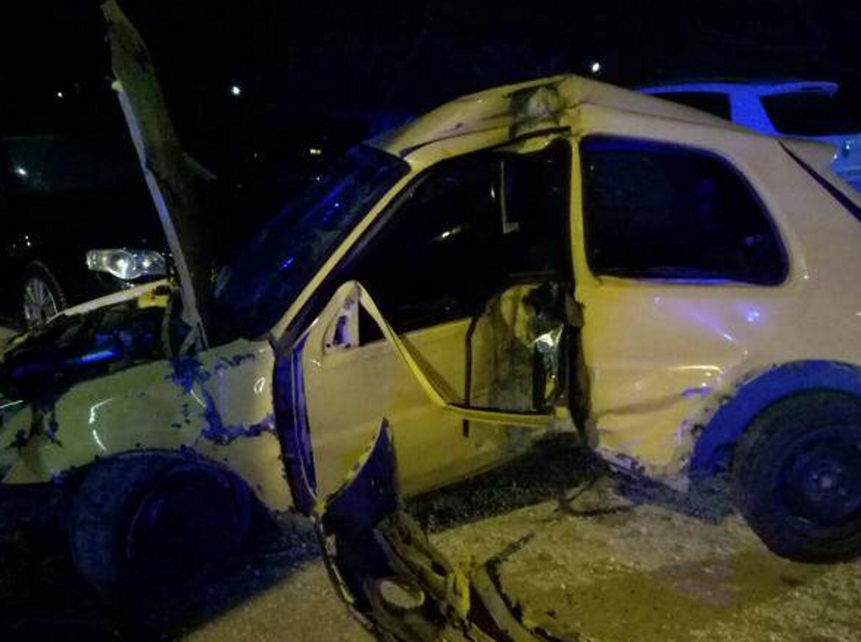 Τροχαίο στα Τρίκαλα: Βγήκε ζωντανός από αυτό το αυτοκίνητο – Αγνώριστο το ΙΧ μετά τη σύγκρουση