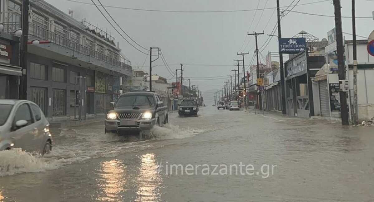 Καιρός – Ζάκυνθος: Πλημμυρισμένοι δρόμοι και κατολισθήσεις από την έντονη βροχόπτωση