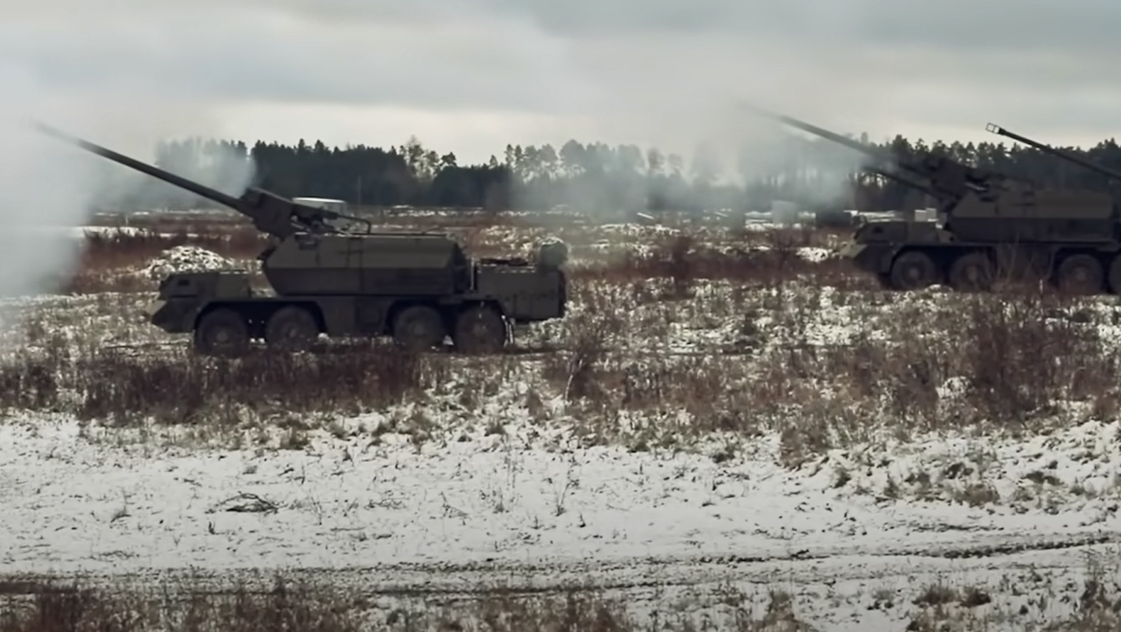 Πόλεμος στην Ουκρανία: Η Σλοβακία παρέδωσε τα πρώτα αυτοκινούμενα οβιδοβόλα «Zuzana 2»