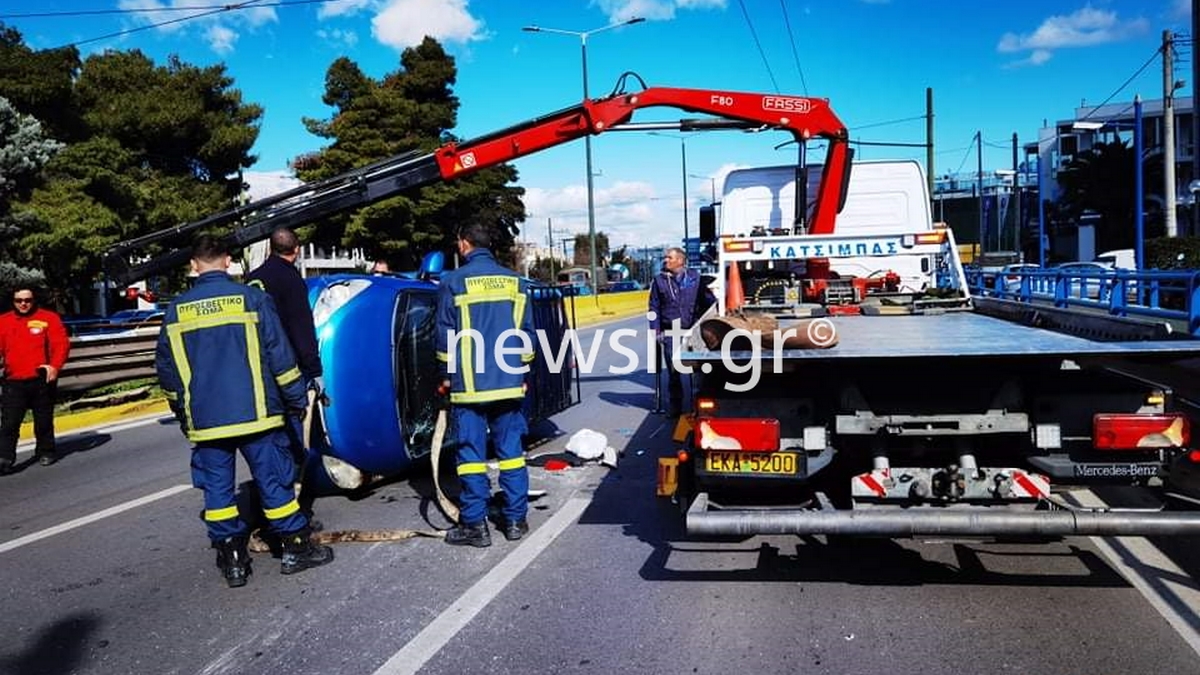 Τροχαίο με ανατροπή οχήματος στην Κηφισίας