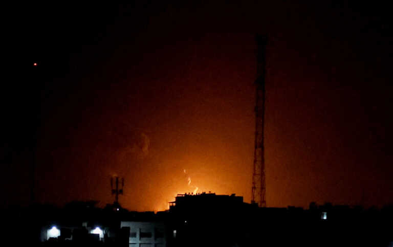 Στα ύψη ο υδράργυρος στη Λωρίδα της Γάζας: Αεροπορικές επιδρομές του Ισραήλ και ρουκέτες από τους Παλαιστίνιους