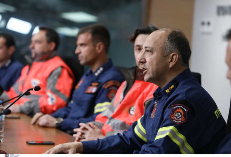 «Επιχειρήσαμε σε κτίρια που δεν πληρούσαν ούτε τις ελάχιστες προδιαγραφές ασφαλείας» είπαν διασώστες της ΕΜΑΚ στο newsit.gr