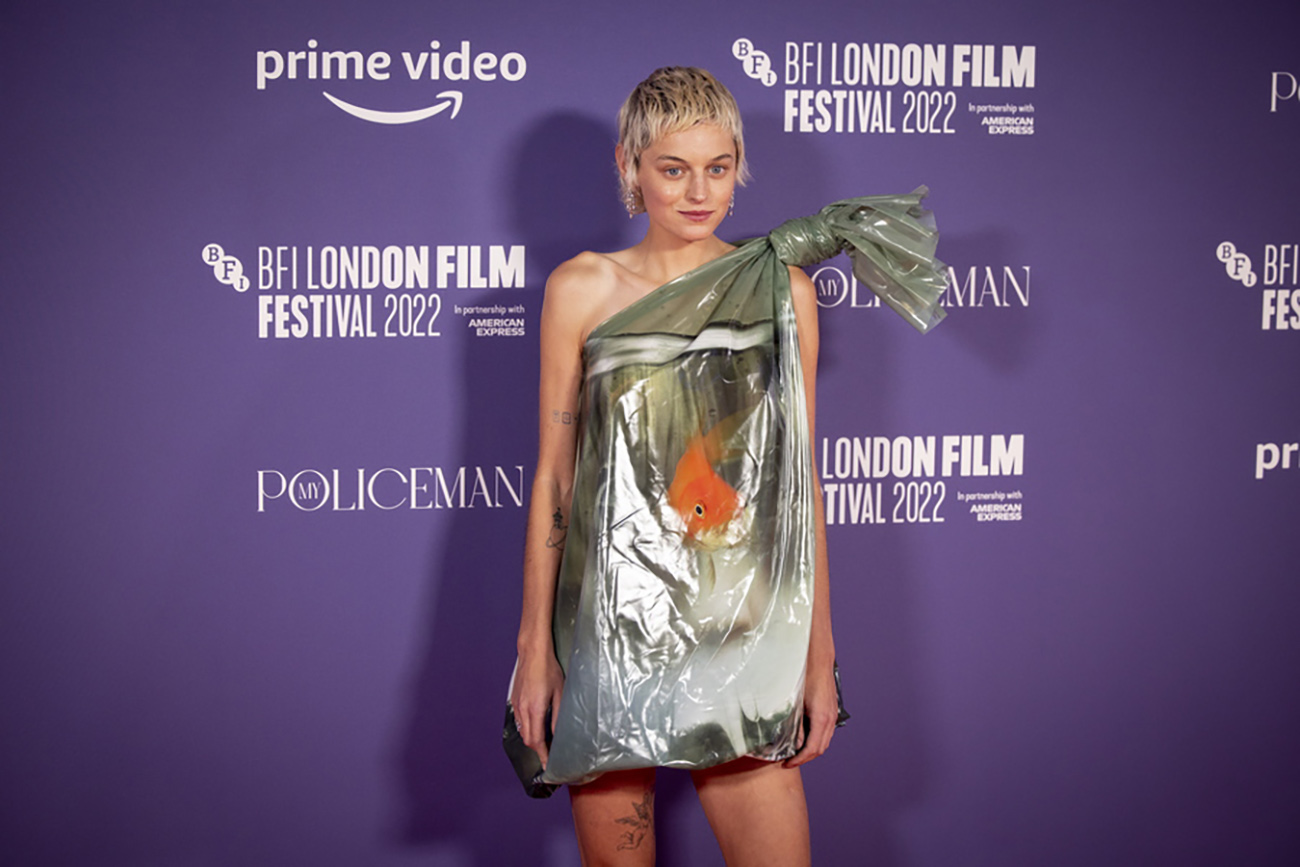 epa10245967 British actor Emma Corrin poses on the red carpet for the 'My Policeman' premiere during the BFI London Film Festival in London, Britain, 15 October 2022. The London Film Festival runs from 05 to 16 October 2022.  EPA