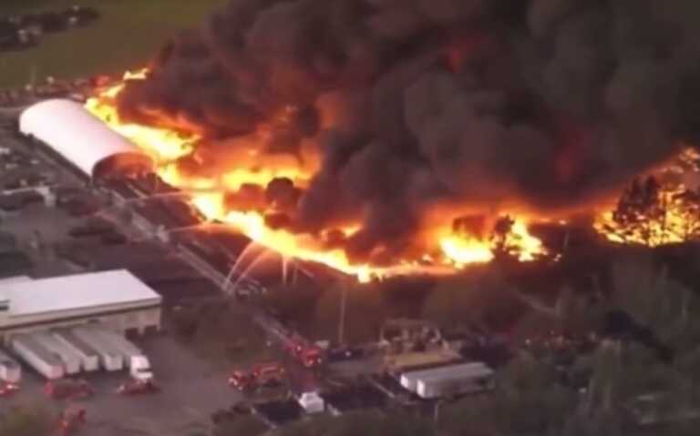 ΗΠΑ: Μεγάλη πυρκαγιά σε φυτώριο στην Φλόριντα