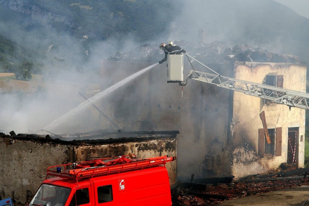 Γαλλία: Μητέρα και τα επτά παιδιά της νεκροί μετά από φωτιά στο σπίτι τους