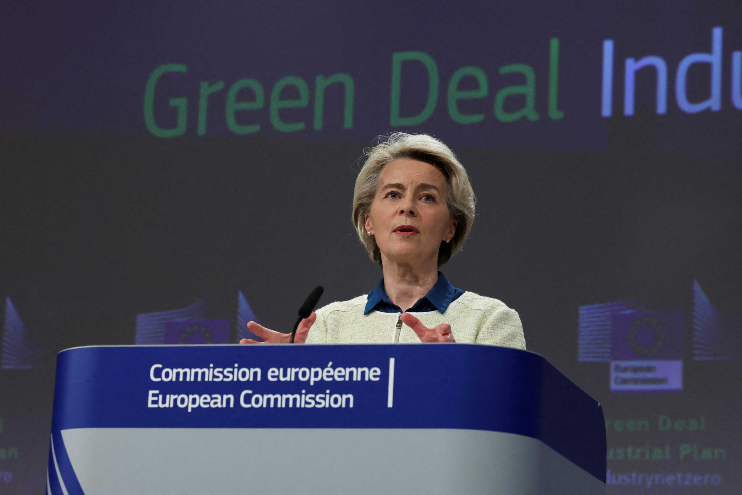 European Commission President Ursula von der Leyen presents a "communication" detailing the EU's "Green Deal Industrial Plan" to ensure the bloc plays a leading role in clean tech production, partly in EU's response to the U.S. Inflation Reduction Act, which will provide $369 billion of subsidies for electric vehicles and other green products, in Brussels, Belgium February 1, 2023. REUTERS