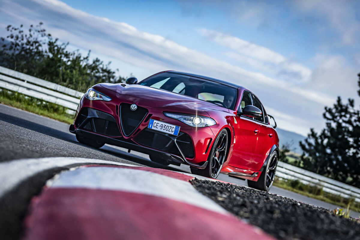 Το Quadrifoglio της Alfa Romeo με τη γλώσσα των αριθμών