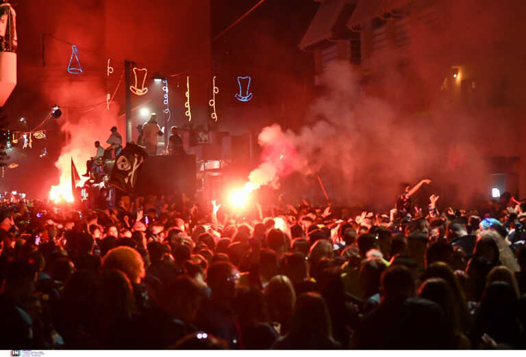 «Κάηκε» η Πάτρα στην πρώτη καρναβαλική παρέλαση μετά την πανδημία - Γλέντι μέχρι το πρωί