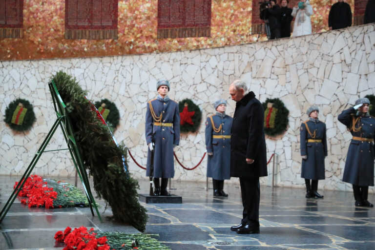 Ο Πούτιν υπόσχεται νίκη επί της Ουκρανίας «όπως έκανε ο Κόκκινος Στρατός στο Στάλινγκραντ»