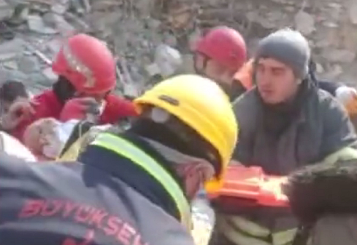 Σεισμός στην Τουρκία: Διασώθηκε δυο μηνών μωρό μετά από 128 ώρες κάτω από τα ερείπια