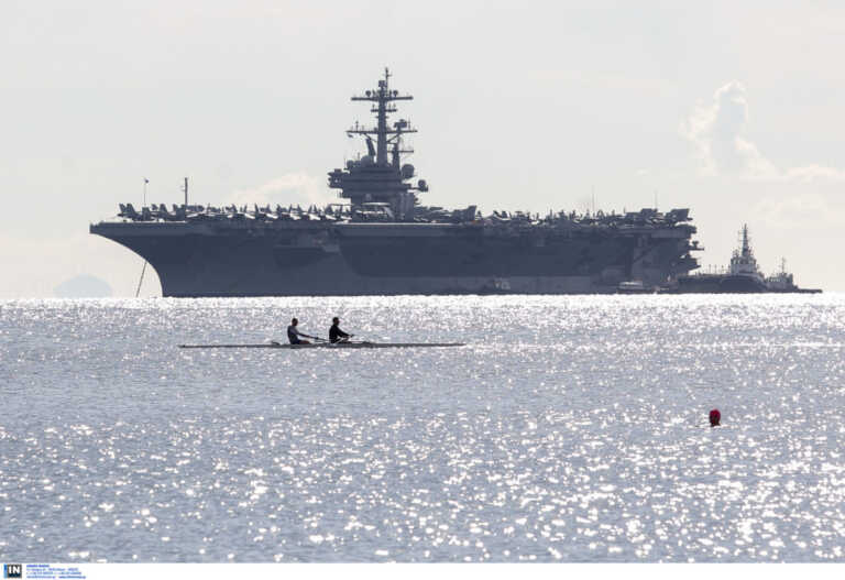 USS George W. Bush: Το επιβλητικό πυρηνοκίνητο αεροπλανοφόρο δεσπόζει στον Φαληρικό όρμο
